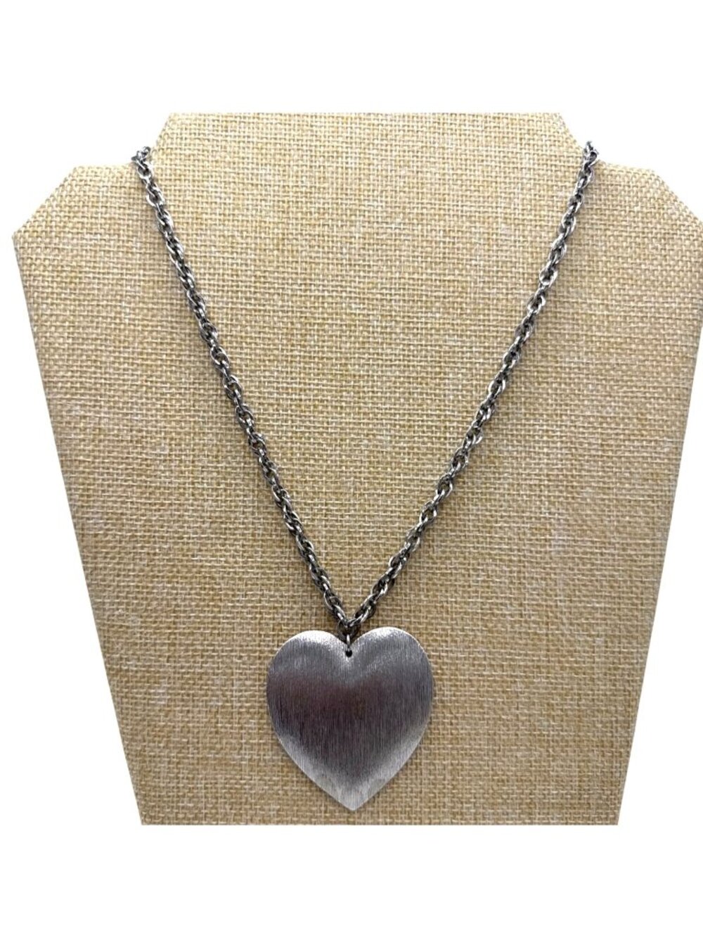 Heart Pendant Chain Necklace 18" Silver-Tone Metal Lobster Clasp Textured Finish